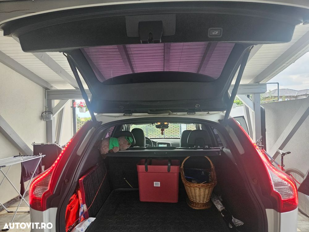 Volvo XC 60 D4 AWD Ocean Race - 7