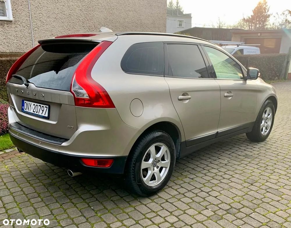 Volvo XC 60 2.4D AWD Momentum - 7