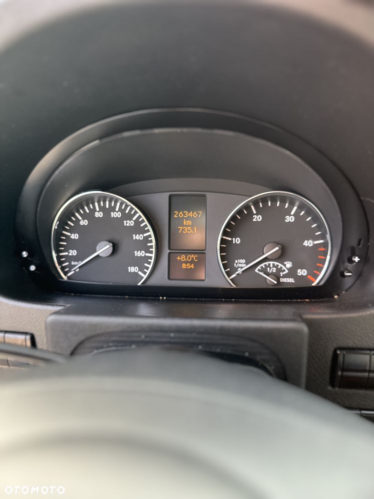 Mercedes-Benz Sprinter - 15