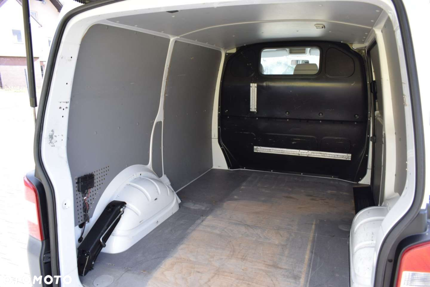 Volkswagen Transporter T5 - 12