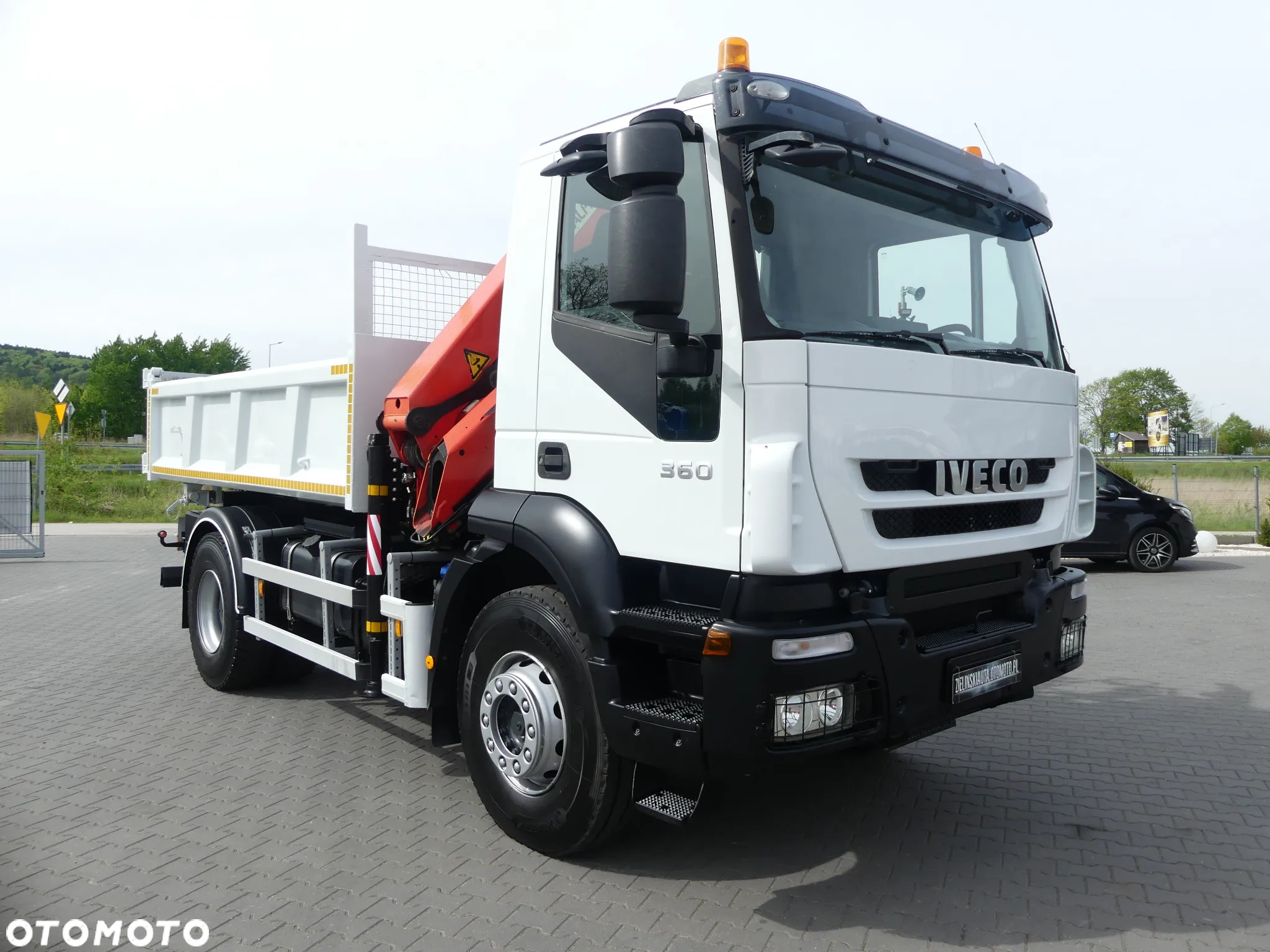 Iveco TRAKKER 360 / WYWROTKA + HDS PALFINGER PK13001 SKŁADANY W Z - 13