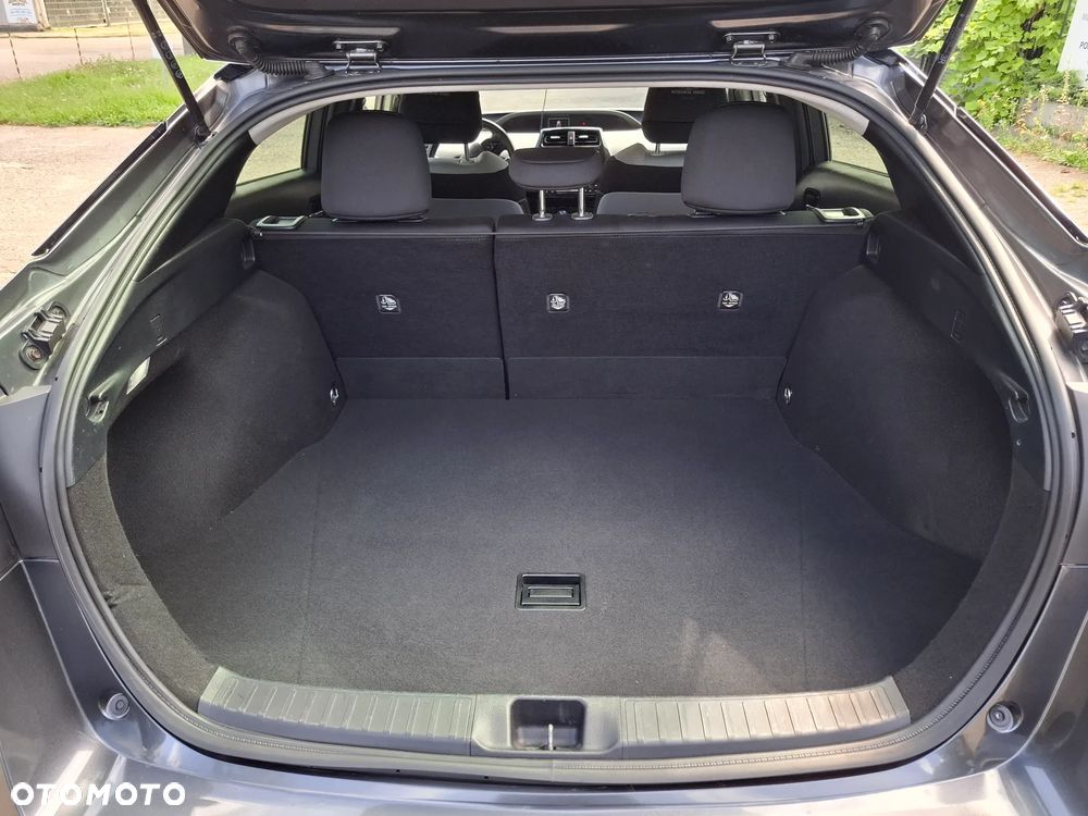 Toyota Prius Hybrid - 14