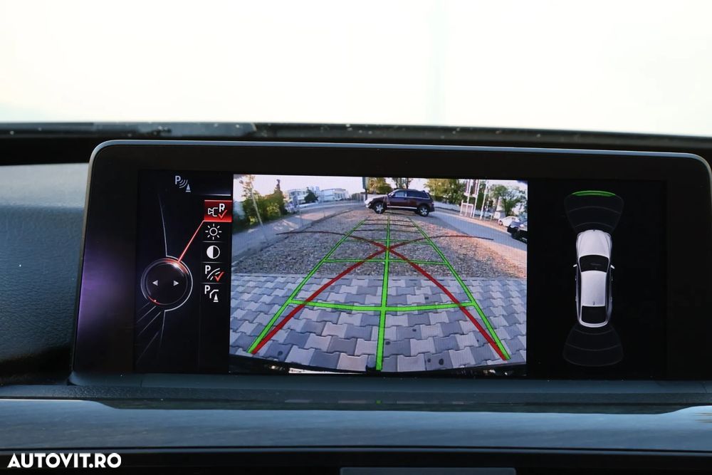 BMW Seria 3 325d Aut. Luxury Line - 23