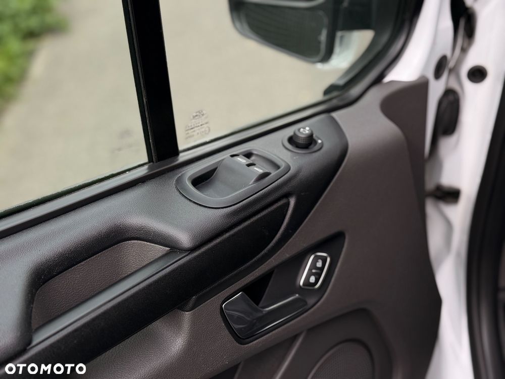 Ford Transit Custom - 19