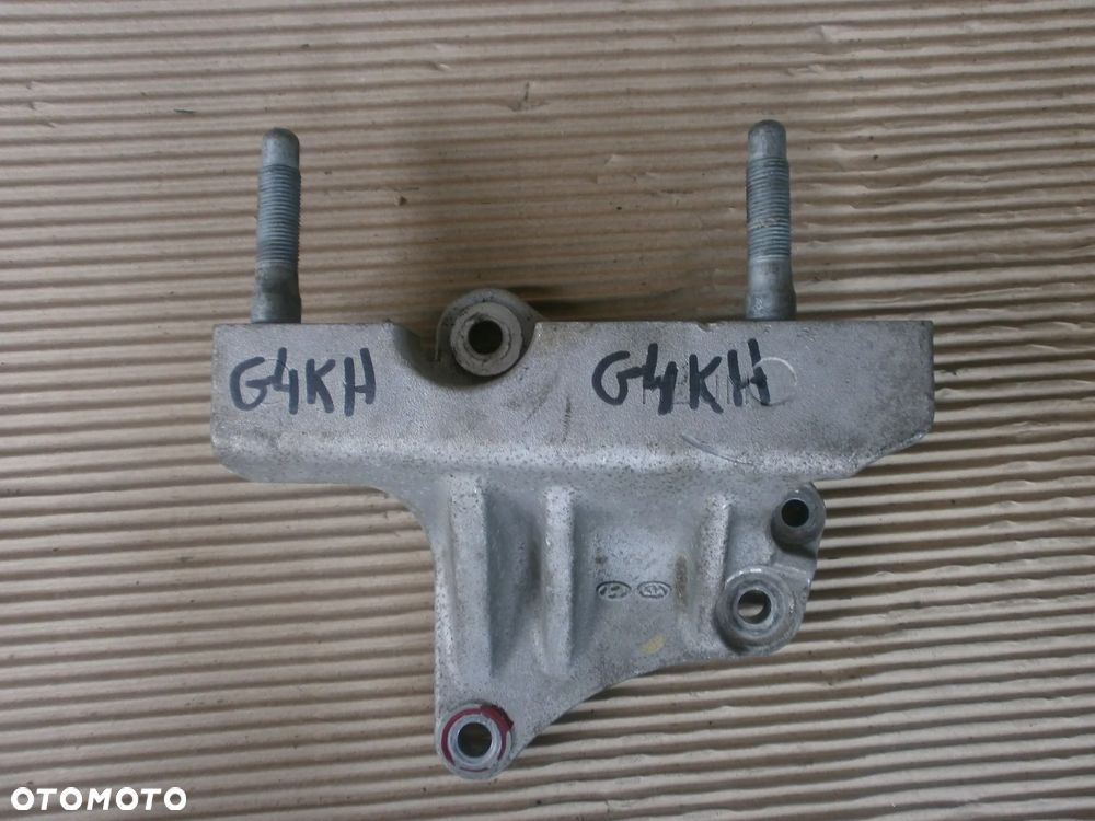 ŁAPA SILNIKA G4KH 2.0T GDI HYUNDAI - 1