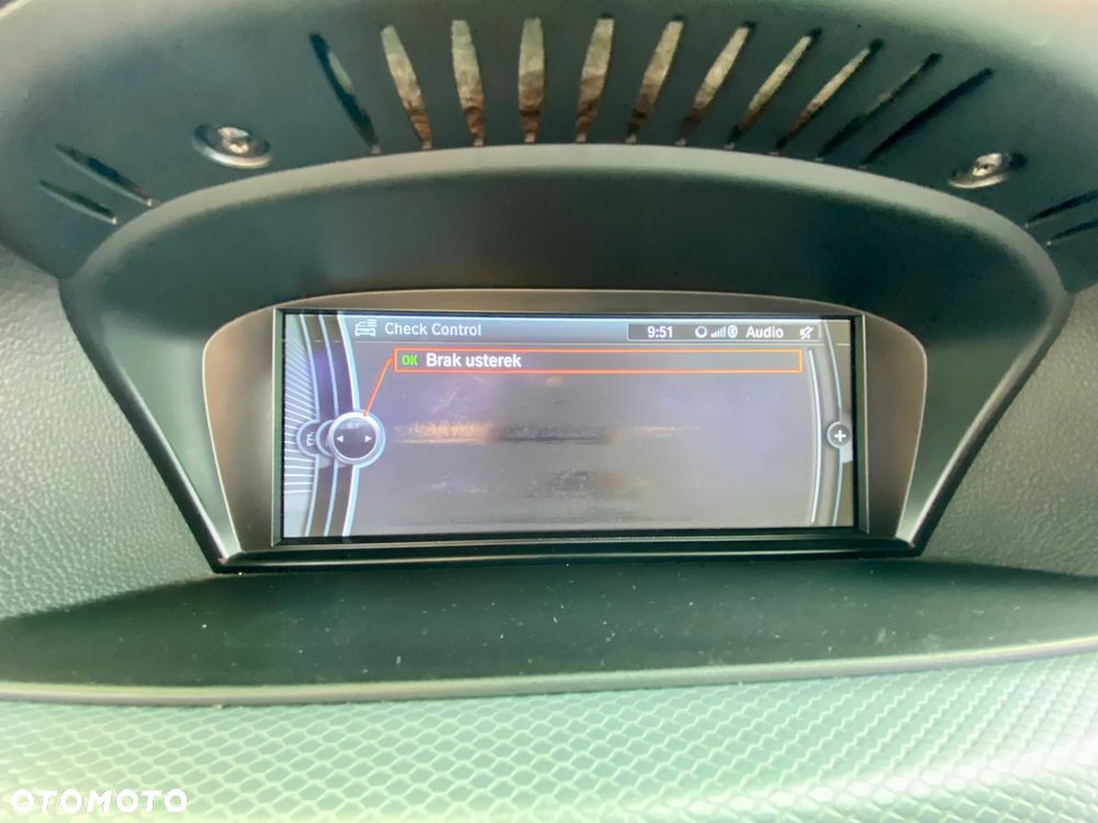 BMW Seria 3 330d DPF Edition Sport - 15