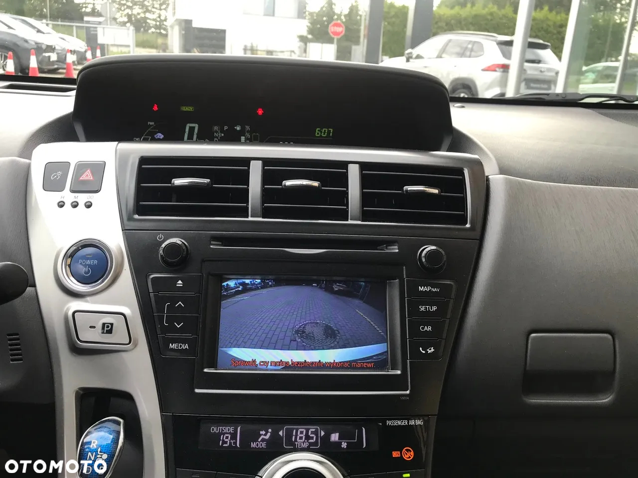 Toyota Prius+ 1.8 HSD Premium - 32