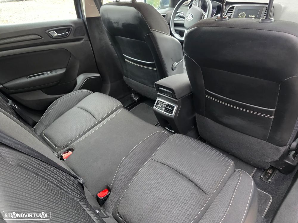 Renault Mégane 1.5 dCi Dynamique S - 19