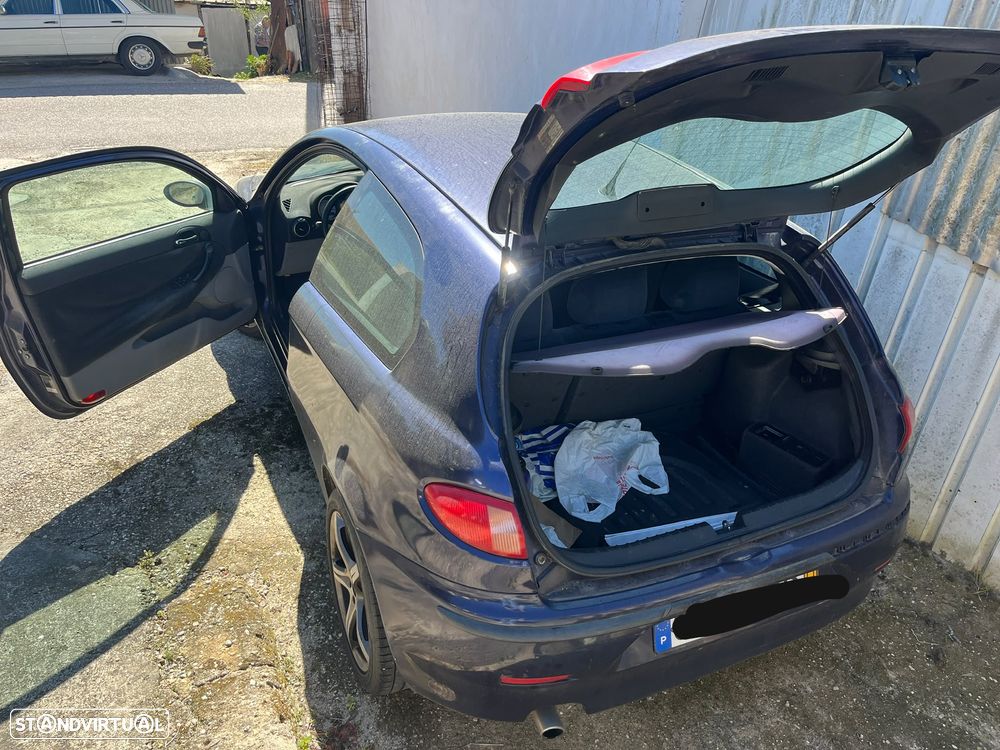 Alfa Romeo 147 - 2