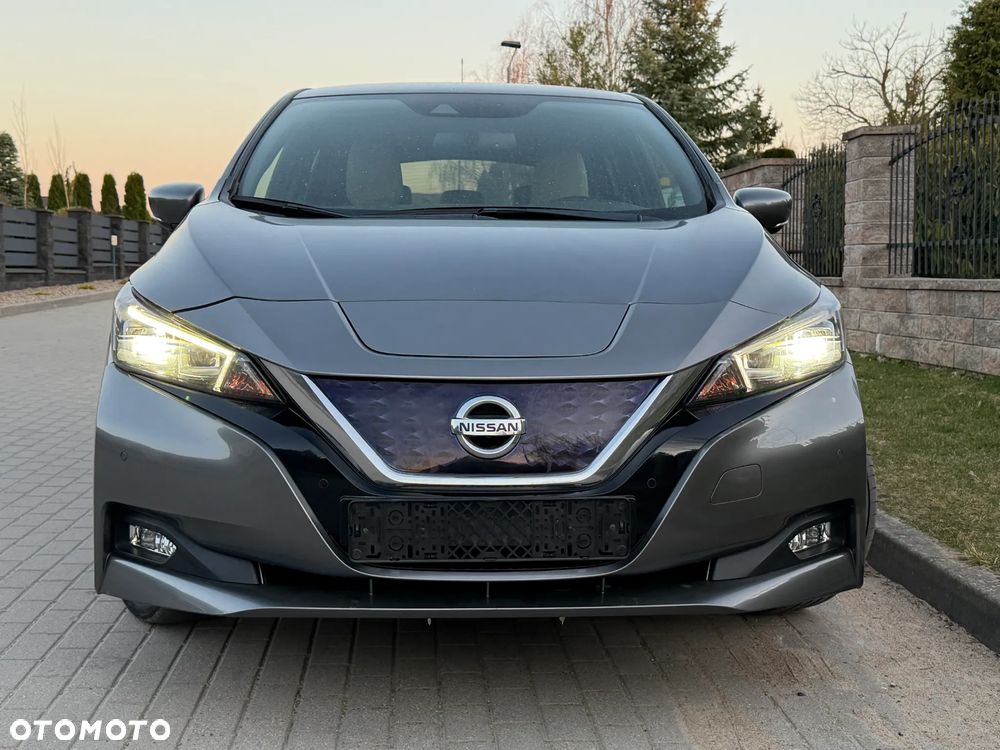 Nissan Leaf 40 kWh Tekna - 28