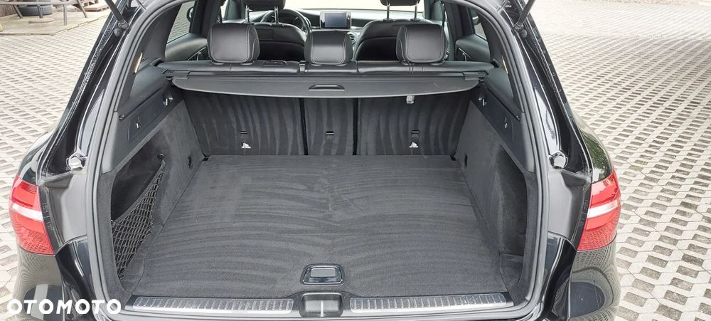 Mercedes-Benz GLC 220 d 4Matic 9G-TRONIC AMG Line - 27