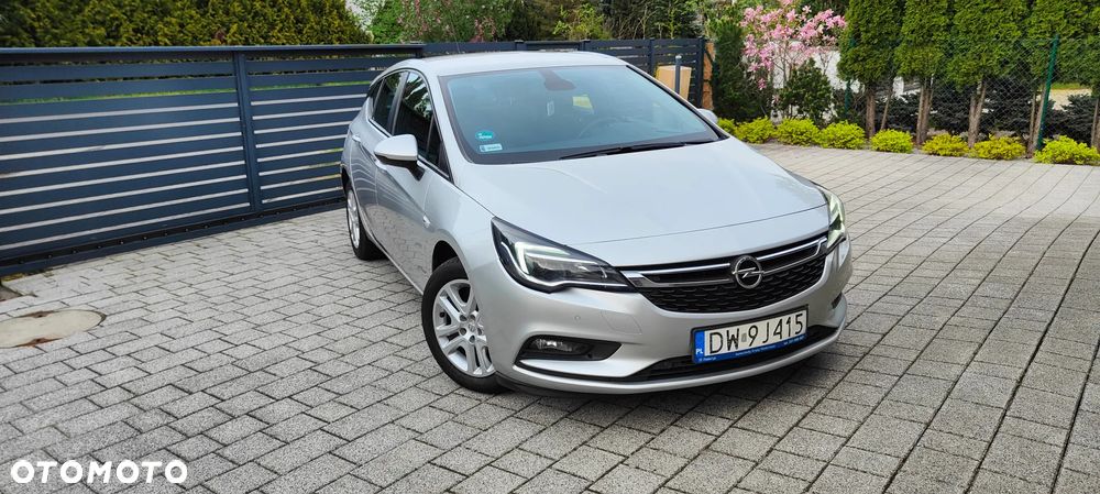 Opel Astra IV 1.6 CDTI Cosmo - 24