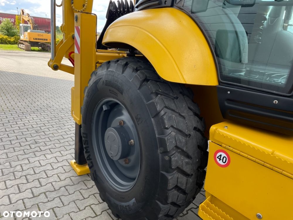 Komatsu WB97s - 22