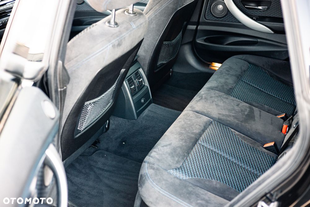 BMW Seria 3 325d M Sport - 11