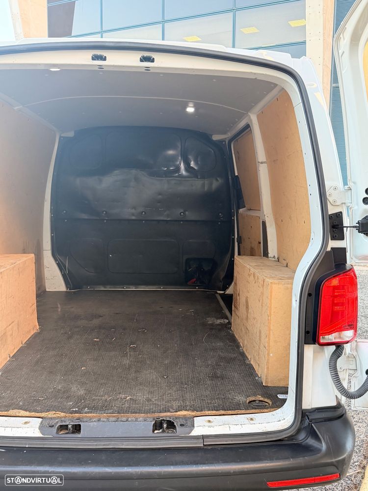 VW Transporter 2.0 TDI - 10