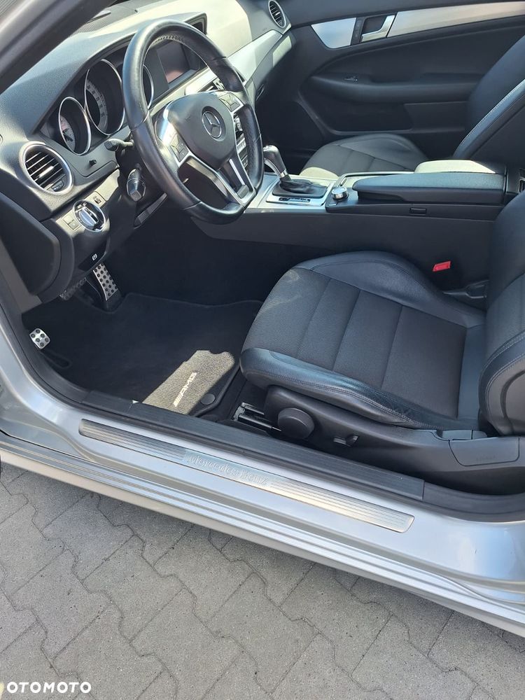Mercedes-Benz Klasa C 250 CDI DPF BlueEFFICIENCY 7G-TRONIC Edition 1 - 12