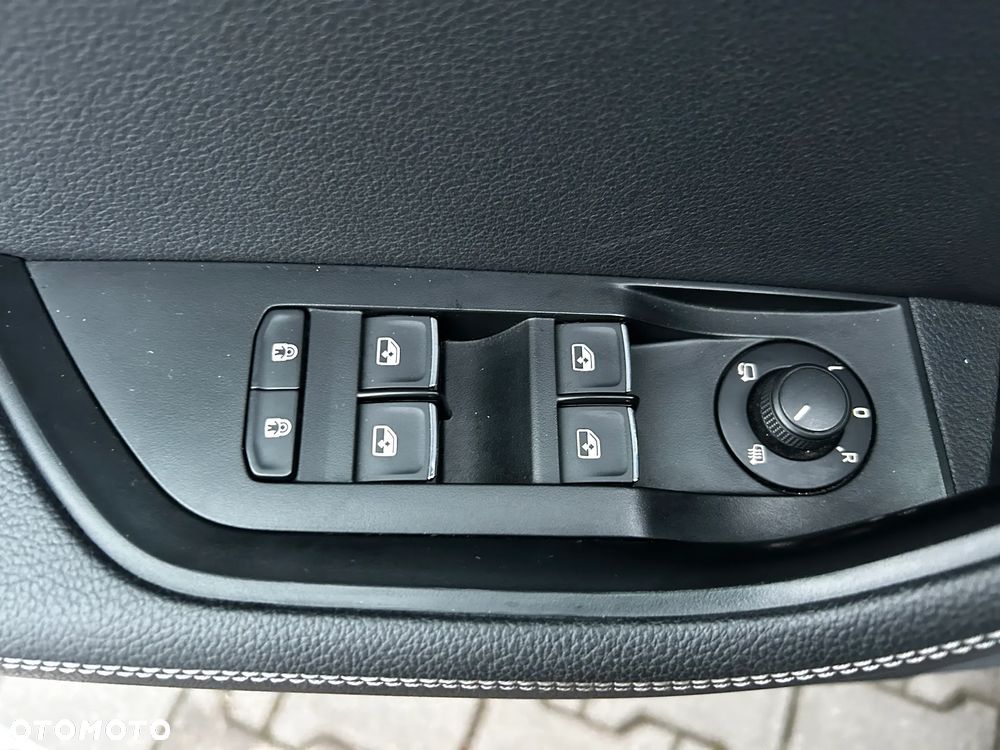 Skoda Superb 2.0 TDI SCR Style DSG - 13