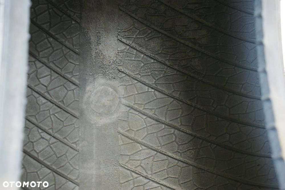 205/60R16 PIRELLI WINTER SOTTOZERO 3 , 6,5mm 19130 - 3