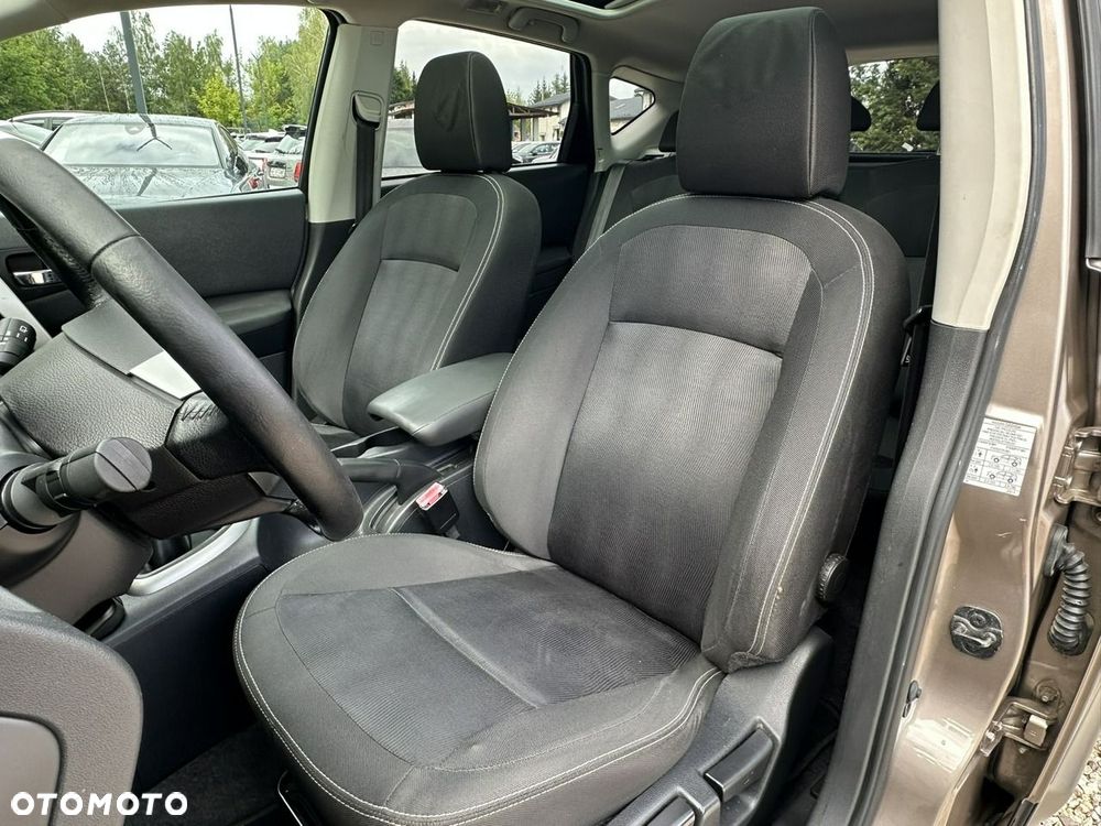 Nissan Qashqai - 12