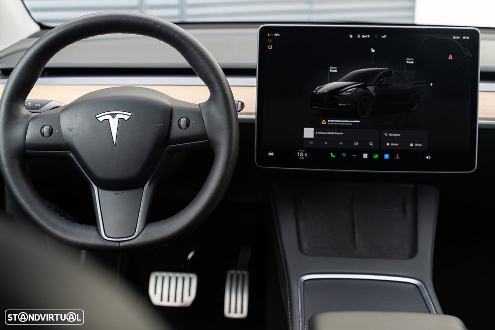 Tesla Model Y Performance Dual Motor AWD - 18