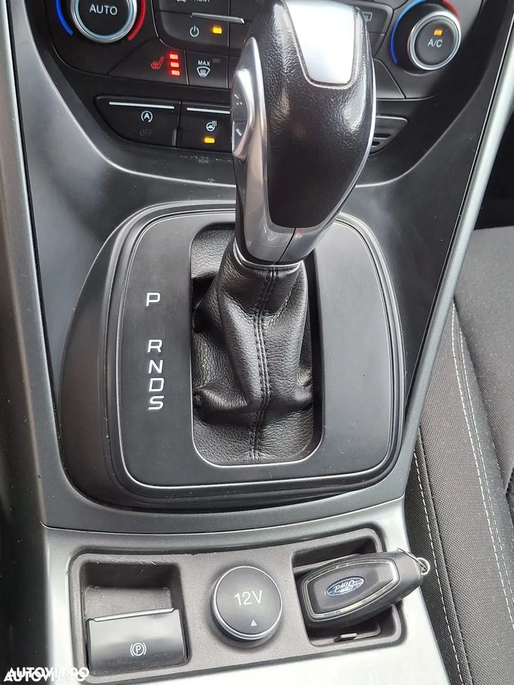 Ford Kuga 2.0 EcoBlue Aut. 4x4 TITANIUM - 9