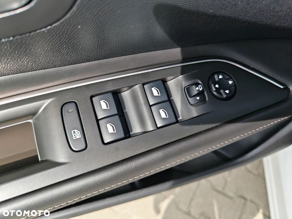 Peugeot 3008 1.2 PureTech Active S&S - 21