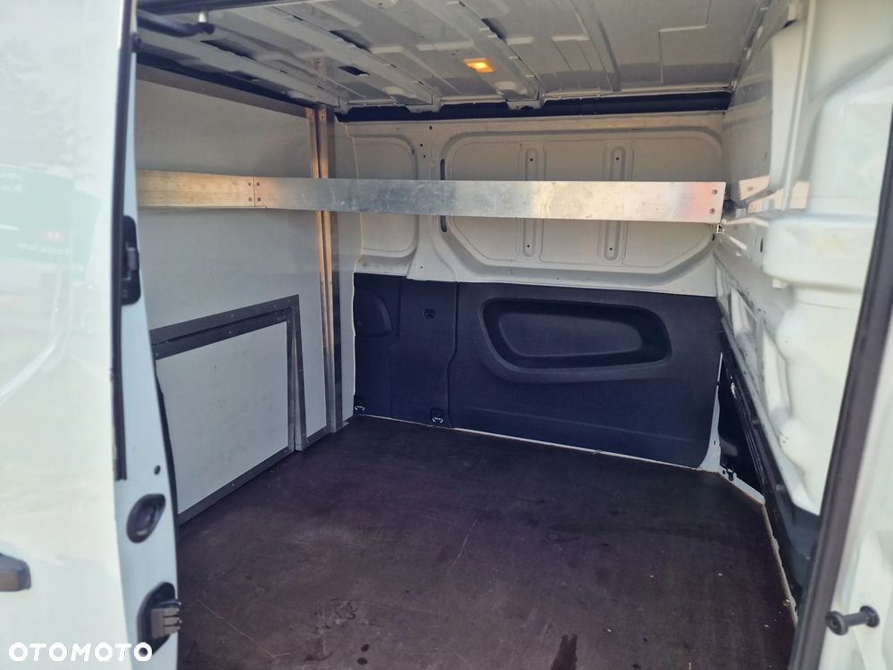 Renault Trafic - 22