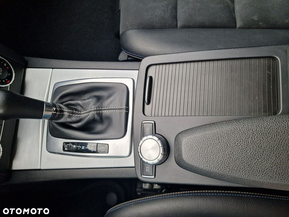 Mercedes-Benz Klasa C 180 7G-TRONIC AMG Line - 30
