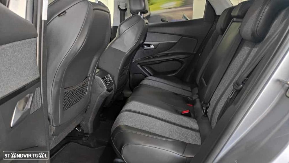 Peugeot 3008 1.2 PureTech Allure EAT8 - 18