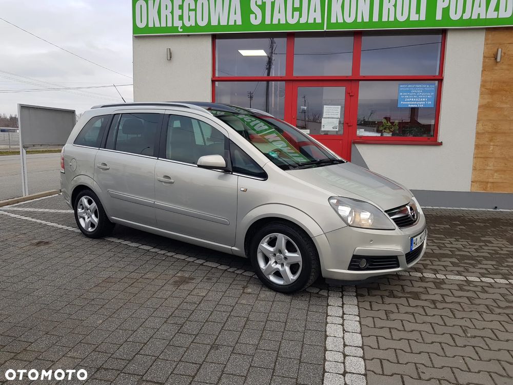 Opel Zafira 2.2 Cosmo - 1
