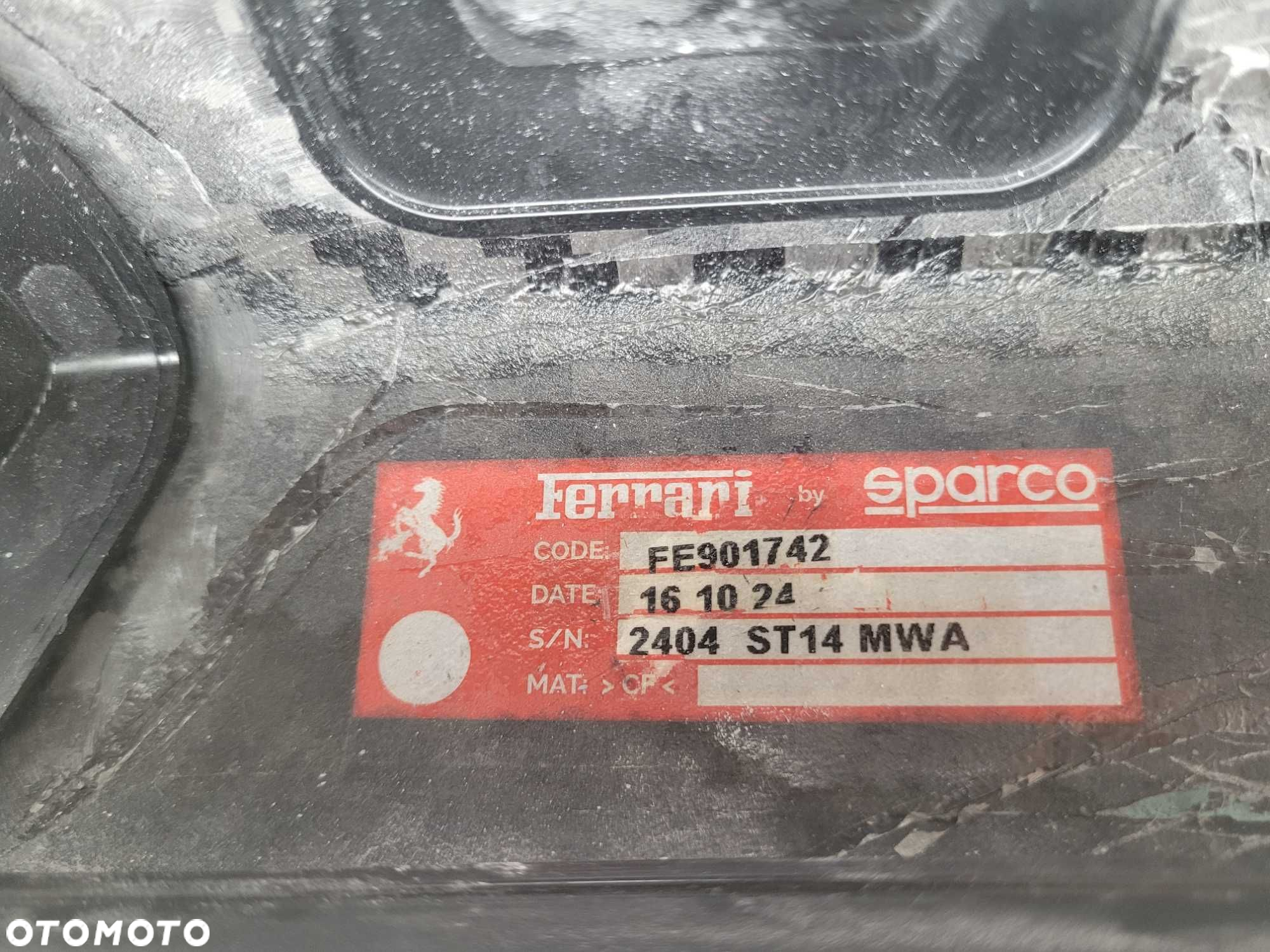 Ferrari Purosangue F175: próg nakładka listwa drzwi TYŁ RH LH - CARBON - 4