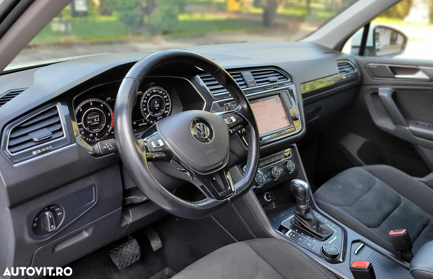 Volkswagen Tiguan - 14