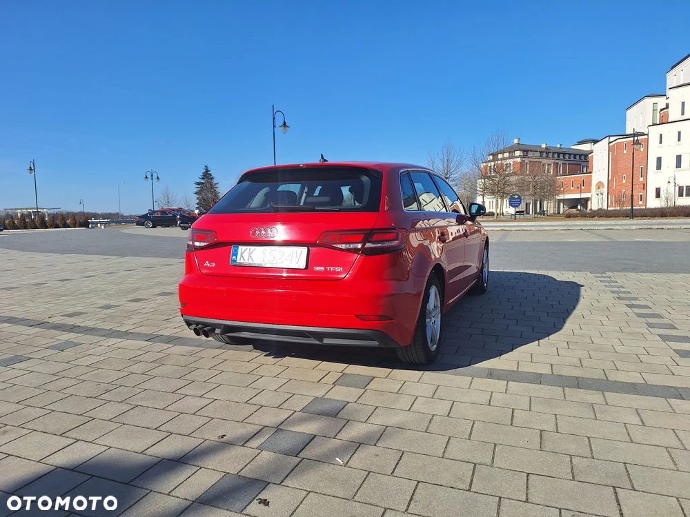Audi A3 Sportback 35 TFSI S tronic - 3