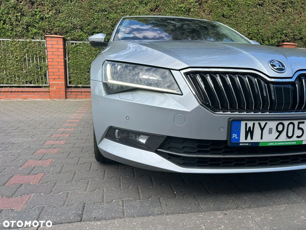 Skoda Superb 2.0 TDI L&K DSG - 7