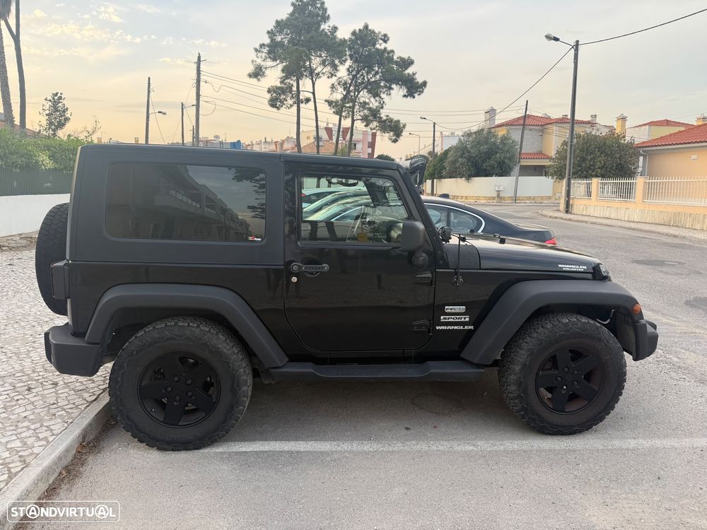 Jeep Wrangler 2.8 CRD ATX Sport - 26