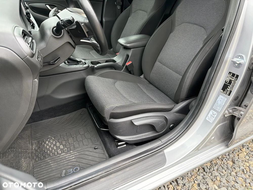 Hyundai i30 1.0 T-GDI Smart DCT - 12