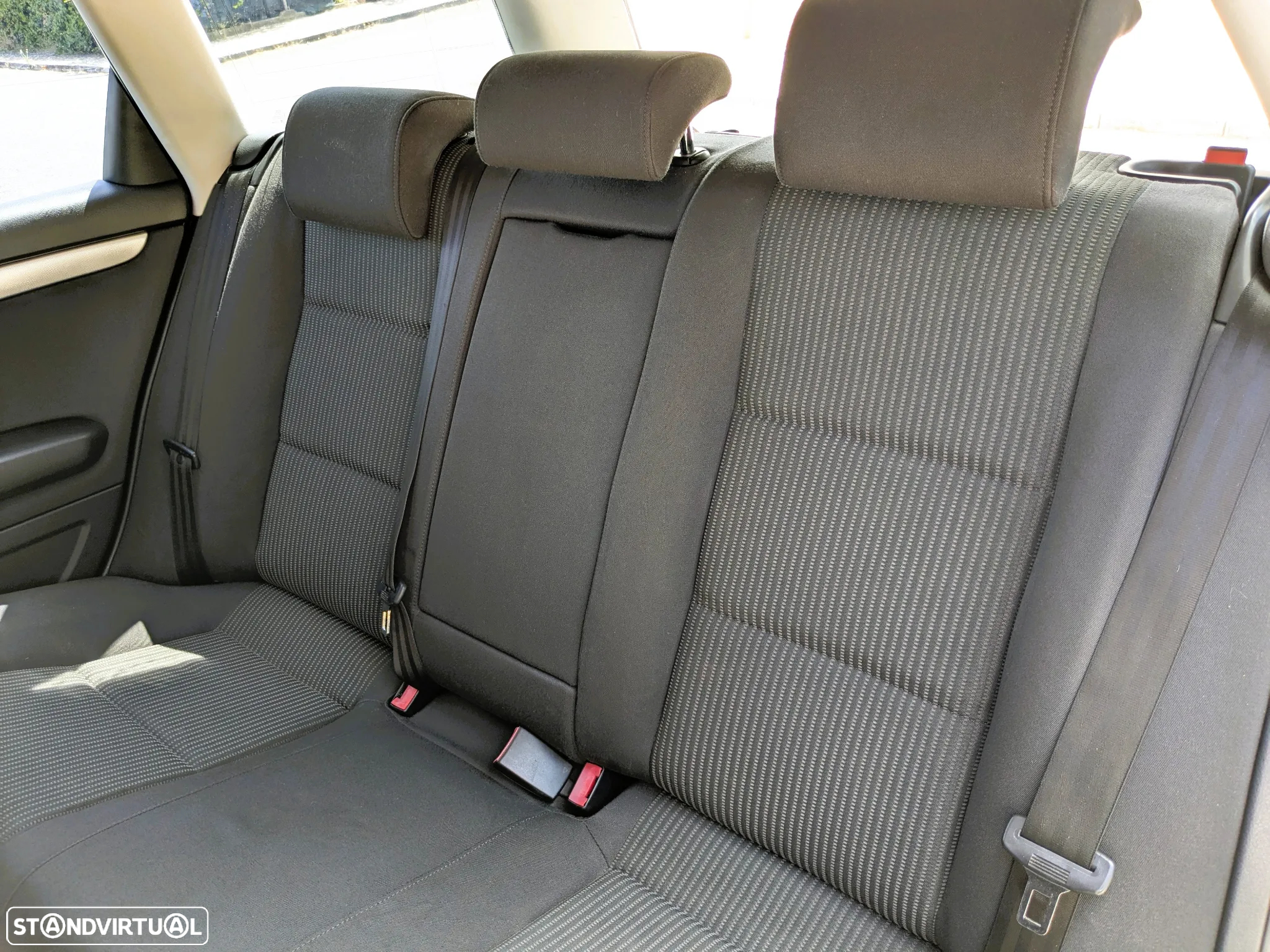 Audi A4 Avant 2.0 TDI S-line - 29
