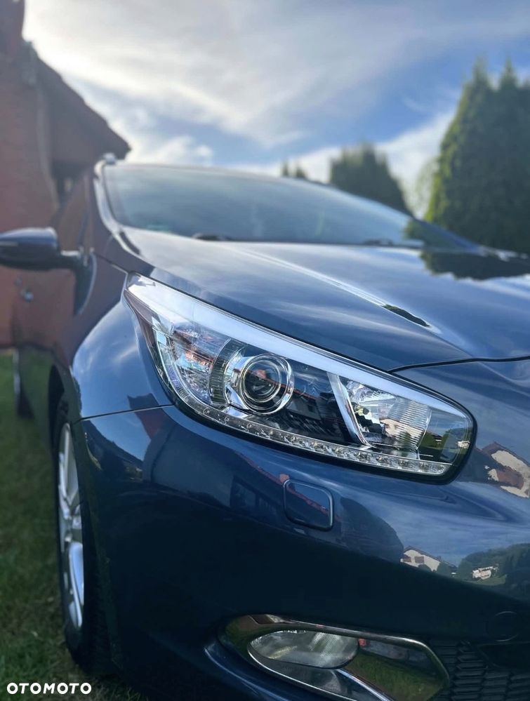 Kia Ceed 1.6 CRDi 128 Platinum Edition - 3