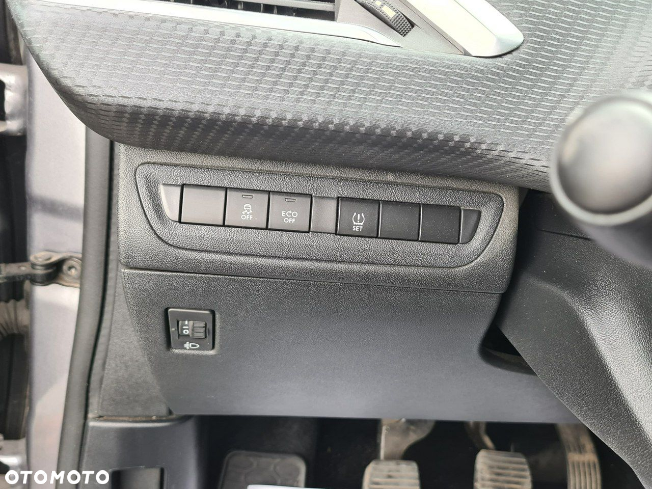 Peugeot 2008 1.6 e-HDi Active S&S - 26