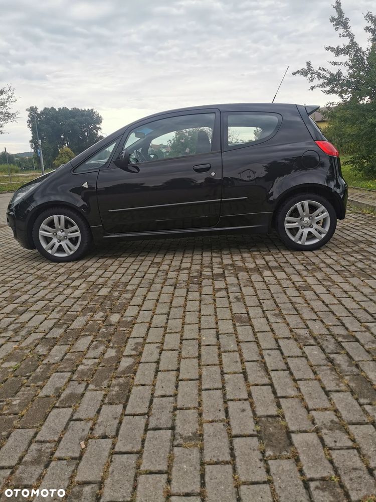 Mitsubishi Colt - 10
