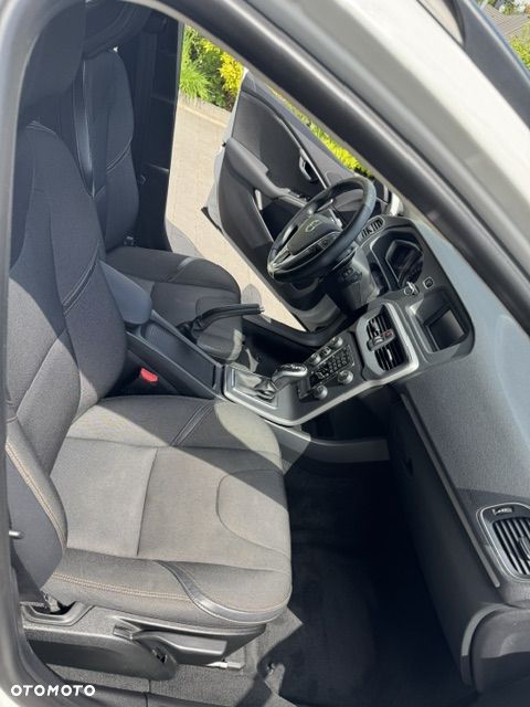 Volvo V40 T4 Drive-E Momentum - 29