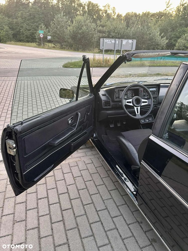 Volkswagen Golf 1.8 GL - 13