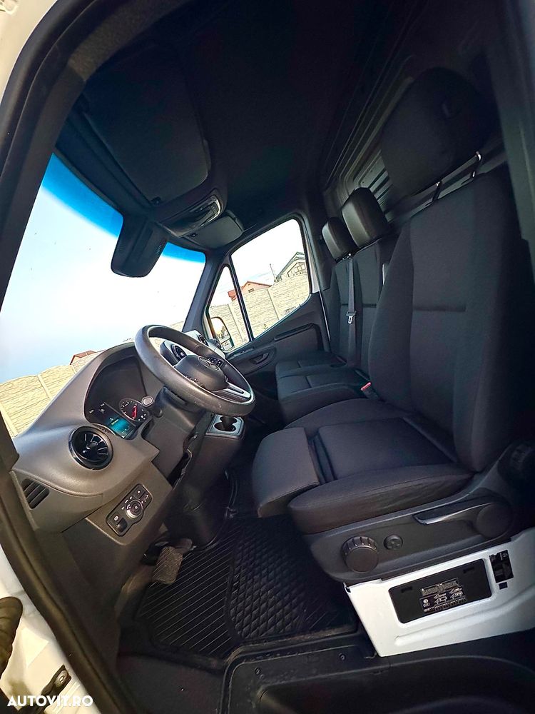 Mercedes-Benz Sprinter - 5