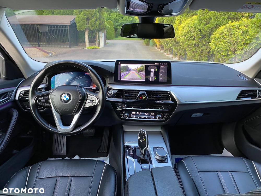 BMW Seria 5 520d Touring - 22