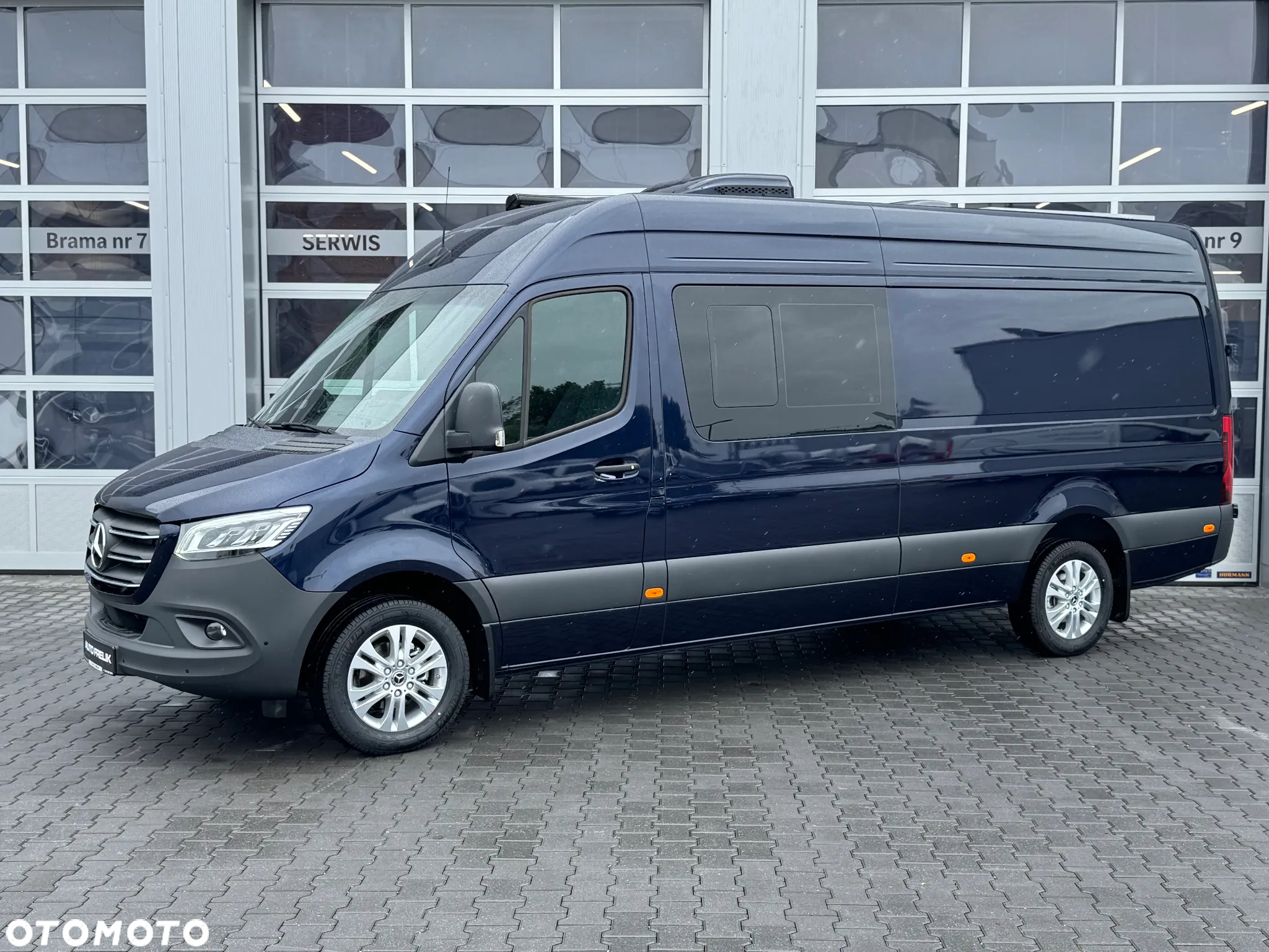 Mercedes-Benz Sprinter - 4