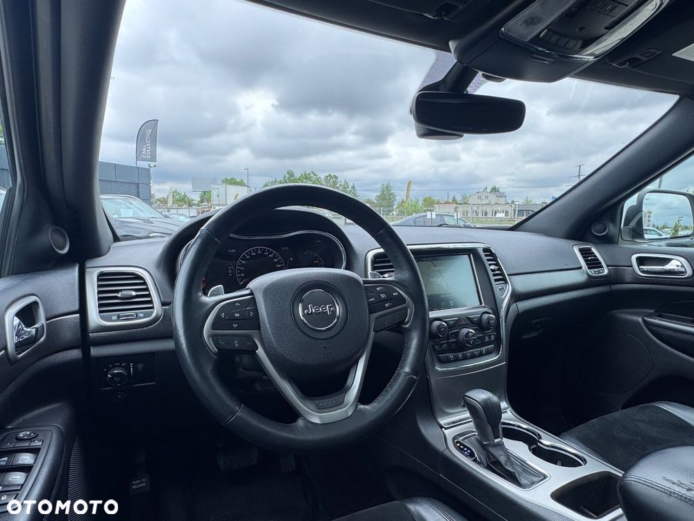 Jeep Grand Cherokee - 17
