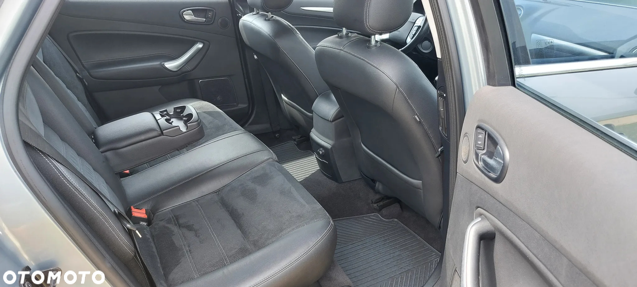 Ford Mondeo 2.5 Titanium - 27