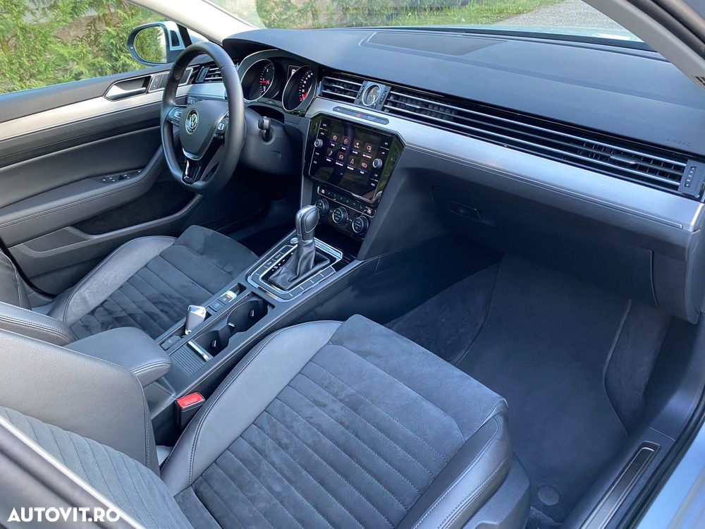 Volkswagen Passat Variant 2.0 TDI DSG 4Motion Highline - 17