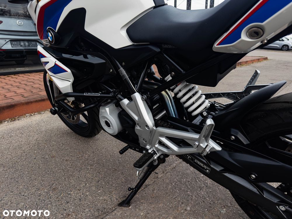 BMW G - 12