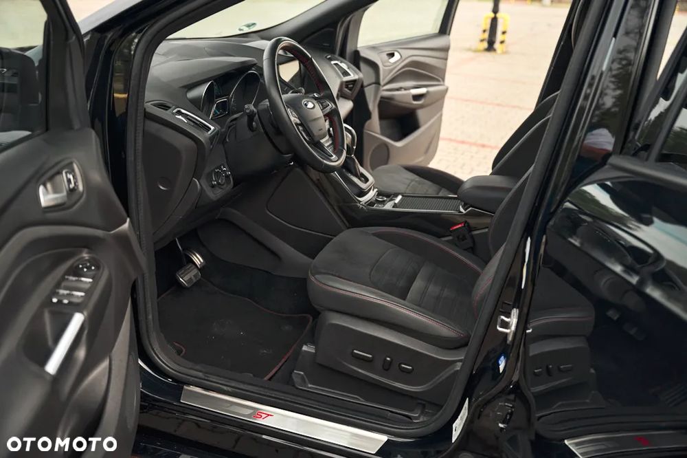 Ford Kuga 2.0 TDCi AWD ST-Line Black - 25